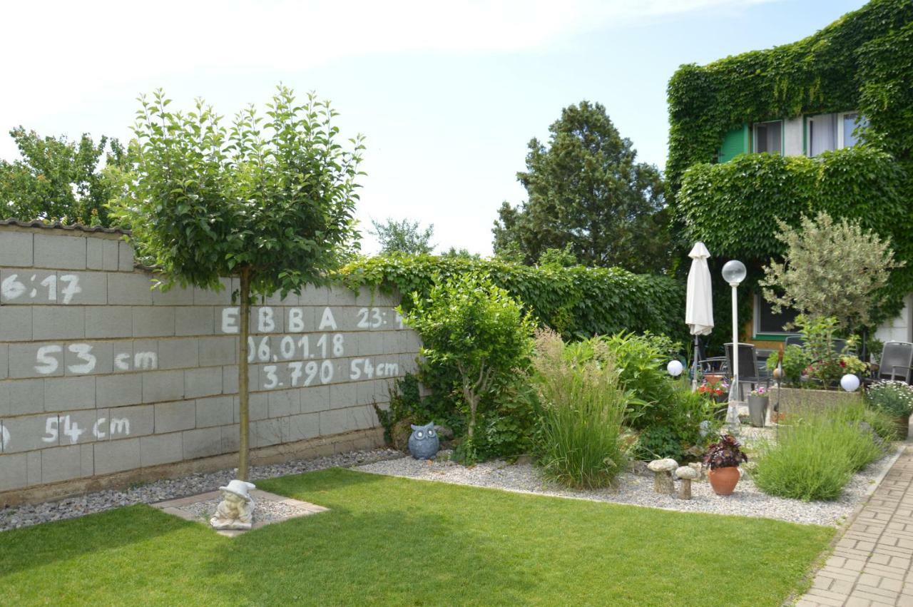 Gaestehaus Schmidt Podersdorf am See Esterno foto